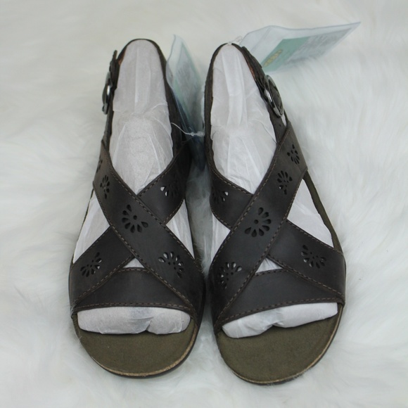 keen kaci ana t strap sandal